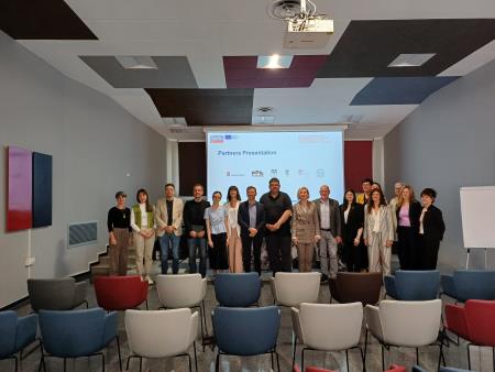 Udeleženci uvodnega srečanja